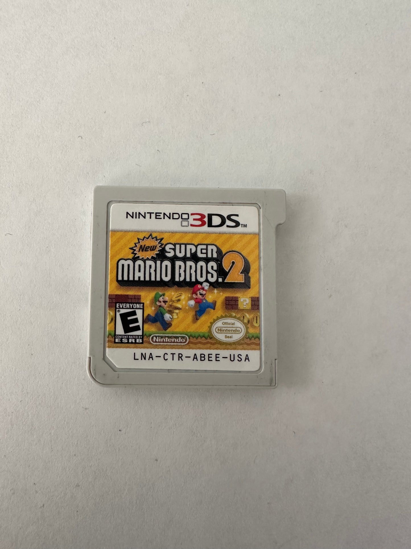 New super Mario bros 2 for the 3ds. Game only.